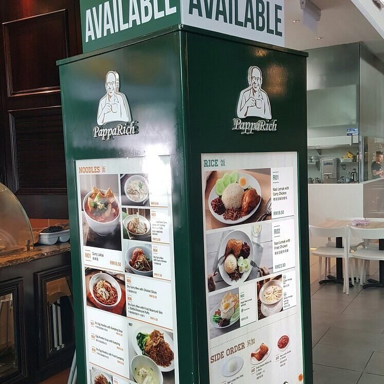 叙事逻辑对比:从“美好回忆”到“可被重复使用的日常”